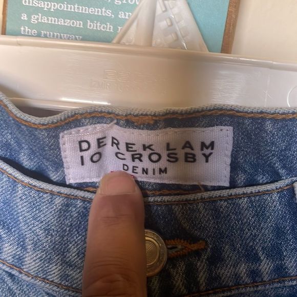 Derek Lam 10 crosby denim. Cropped relaxed fit jeans. Size 4. - Picture 4 of 6